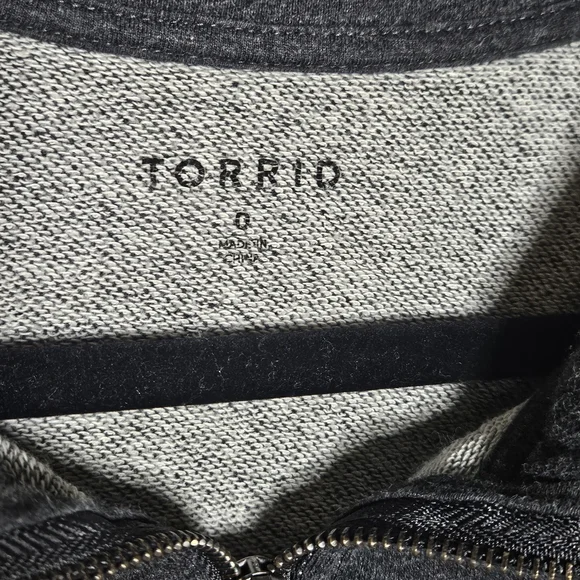 💥Sale💥Torrid Women's Charcoal Drop Shoulder Half Zip Pullover - Picture 2 of 4